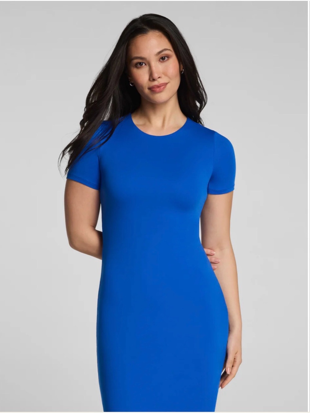 Sleek Short Sleeve Bodycon Dress in Vibrant Royal Blue